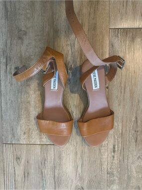 Steve Madden Tan Leather Open-Toe Ankle Strap Heels